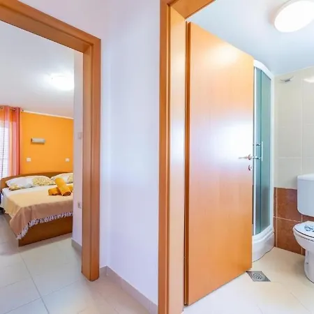 Apartment With A Parking Space Baska, Krk - 22411 Baska (Krk)