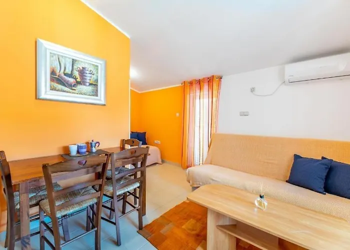 Apartmán With Parking Space Baska, Krk - 22411 Baška
